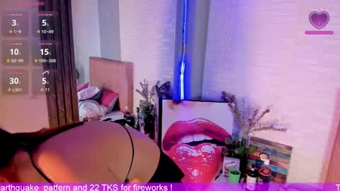 Snapshot of victoriaacross chatting on October 8, 1:04 pm Victoria online show from October 8, 1:04 pm