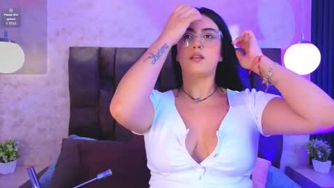 Victoria Andrade online show from March 14, 12:50 pm