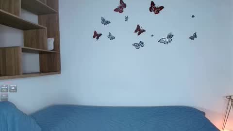 Victoria online show from December 18, 11:37 am