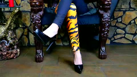 Victoria Heller online show from February 14, 8:27 am