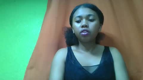 vierge28430 online show from May 4, 2:48 am