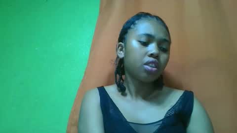 vierge28430 online show from May 7, 11:36 am