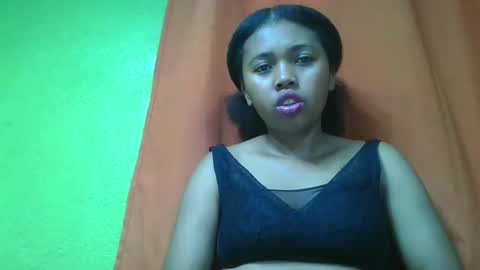vierge28430 online show from May 5, 7:33 am