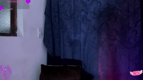 Snapshot of viioleett_cum chatting on September 20, 5:55 pm viioleett_cum online show from September 20, 5:55 pm
