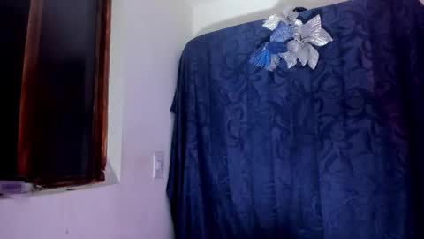 Snapshot of viioleett_cum chatting on October 14, 3:47 pm viioleett_cum online show from October 14, 3:47 pm
