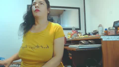 VIKKKTORIAAA online show from October 13, 5:43 am