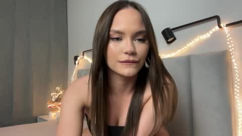 Snapshot of viktoria_www chatting on February 26, 8:24 pm Viktoria www online show from February 26, 8:24 pm