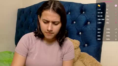 vikysexy28 online show from February 19, 2:33 am