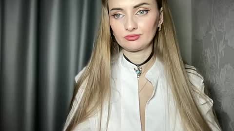 Snapshot of viola_1 chatting on December 29, 7:00 pm Funny girl online show from December 29, 7:00 pm