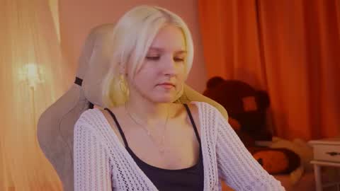 violamore online show from May 22, 5:44 pm