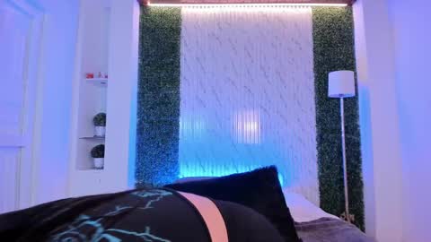 Violett  Everyday From 0530 to 1430 Col Time online show from September 15, 10:45 am