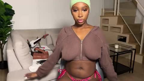 Fantasy Black Girl online show from November 5, 7:13 am