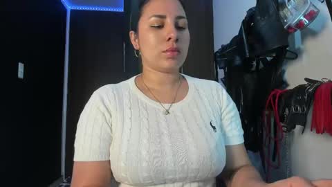 Kim online show from November 15, 6:09 pm