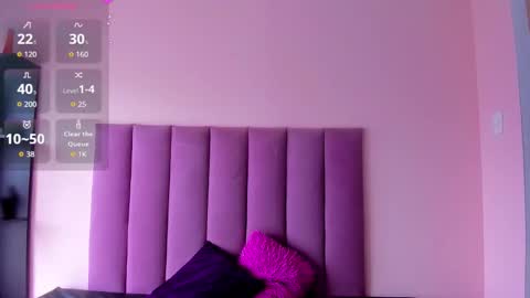 violet online show from February 3, 12:32 pm