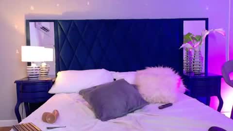 Violet  online show from June 21, 8:57 pm