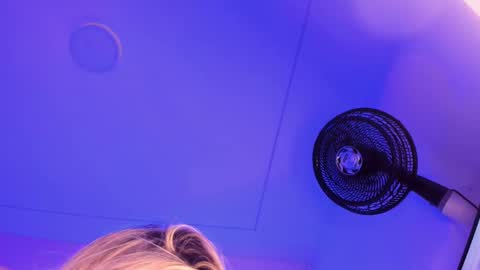 Violeta  online show from September 18, 10:36 am