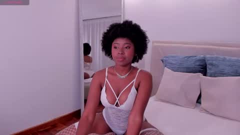 Snapshot of violeta_ruiz_ chatting on January 24, 11:45 pm violeta_ruiz_ online show from January 24, 11:45 pm