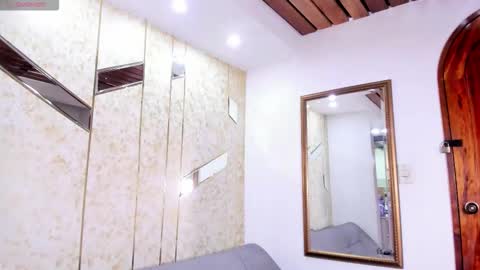 Snapshot of violeta_ruiz_ chatting on September 23, 3:37 am violeta_ruiz_ online show from September 23, 3:37 am