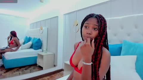 Snapshot of violeta_ruiz_ chatting on March 1, 9:18 am violeta_ruiz_ online show from March 1, 9:18 am