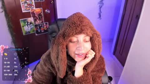 Violeta  Help me reach 150 thumbs up    online show from December 1, 5:33 am