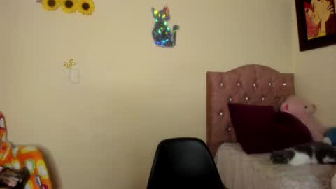 Snapshot of violetalee chatting on September 19, 7:02 pm Jimena online show from September 19, 7:02 pm