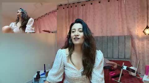 VIOLETA online show from November 29, 3:05 pm