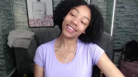 violeth_b online show from September 17, 12:58 pm