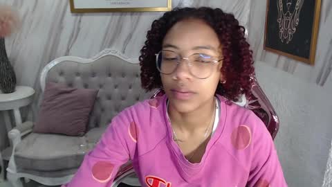 violeth_b online show from January 20, 12:39 pm