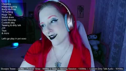 Snapshot of violetoctober chatting on September 28, 12:21 pm Violet October online show from September 28, 12:21 pm