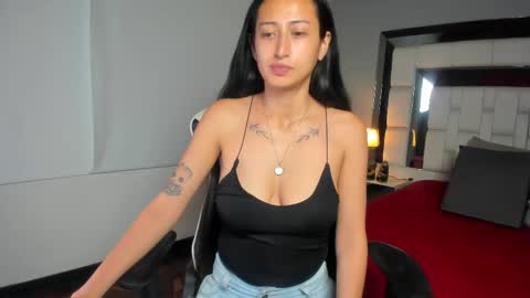 violetskinny online show from January 9, 8:57 pm