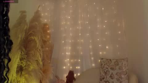 Snapshot of violett23_ chatting on October 19, 4:03 am violett23_ online show from October 19, 4:03 am