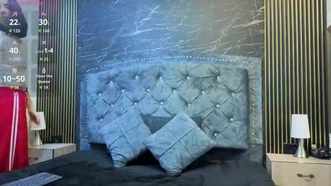 Snapshot of violett__golden chatting on September 23, 11:19 am ViolettGolden online show from September 23, 11:19 am