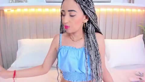 Violett  online show from November 7, 9:20 pm