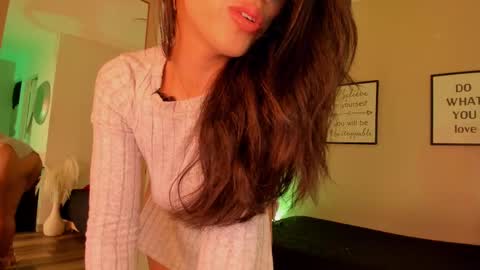 violetta_bold online show from September 25, 12:04 pm