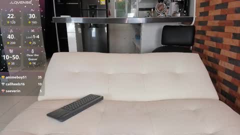 Snapshot of violetta_pretty chatting on October 9, 8:13 pm violetta_pretty online show from October 9, 8:13 pm