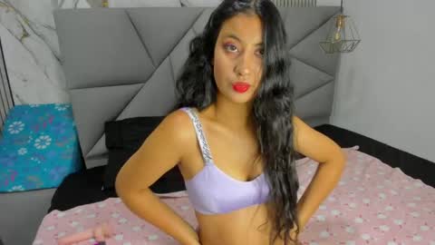 violettaruizz online show from May 6, 6:56 pm