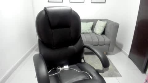 Snapshot of violettasweet_ chatting on September 27, 9:27 am Violetta online show from September 27, 9:27 am