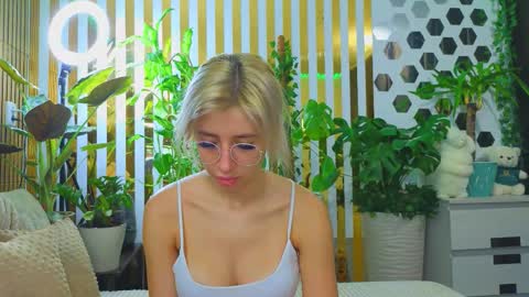 Violetta online show from October 22, 9:20 pm