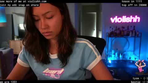 follow me on twitter violishh and ig violishh  online show from May 11, 10:18 pm