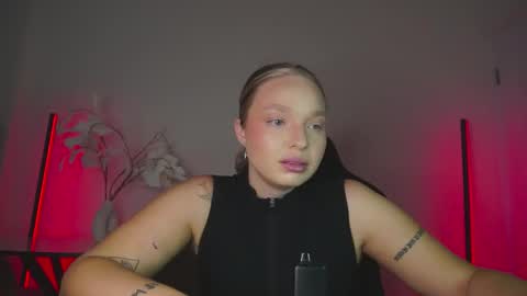 Snapshot of viollasinzz chatting on September 24, 8:46 am Violla online show from September 24, 8:46 am