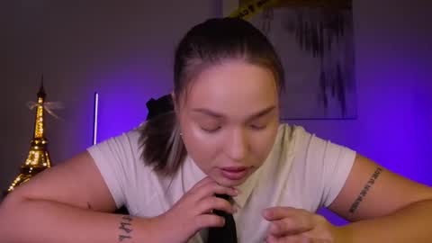 Snapshot of viollasinzz chatting on March 2, 12:58 pm Violla online show from March 2, 12:58 pm