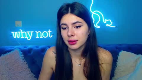 viollinalv online show from November 30, 7:34 am