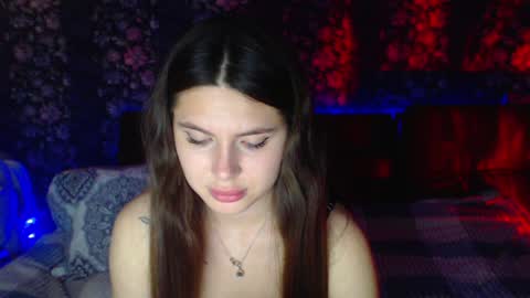 viollinalv online show from April 7, 7:49 pm