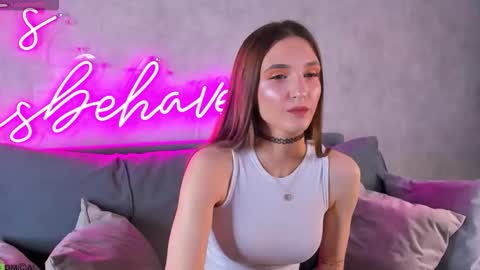Snapshot of virdjinia_green chatting on October 8, 9:35 am Virdjinia online show from October 8, 9:35 am