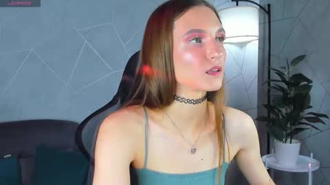 Snapshot of virdjinia_green chatting on September 25, 9:19 am Virdjinia online show from September 25, 9:19 am