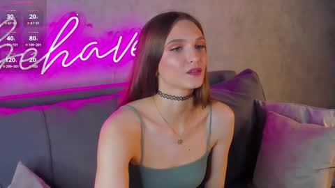 Snapshot of virdjinia_green chatting on October 3, 9:47 am Virdjinia online show from October 3, 9:47 am