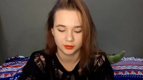Snapshot of virgiehackney chatting on October 15, 11:24 am Mia online show from October 15, 11:24 am