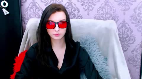 VirginLuna online show from February 19, 8:40 pm