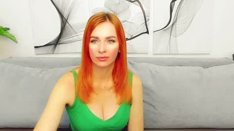 Snapshot of vita_flowen chatting on December 5, 6:21 am Vita online show from December 5, 6:21 am