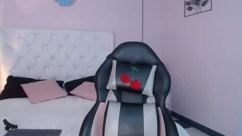 Vivi online show from October 9, 4:27 am